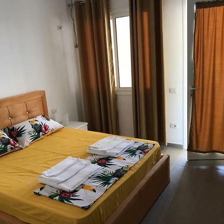 Bed and Breakfast Bregu D.Etit. Влёра Экстерьер фото